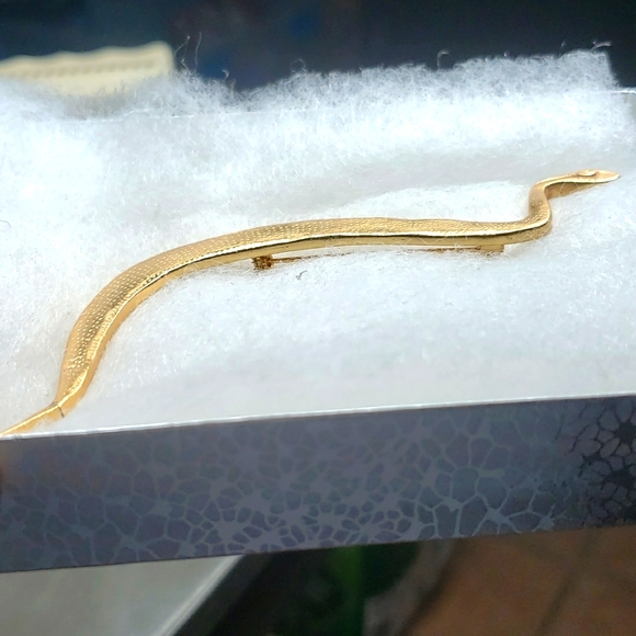 Sold⭐RARE EGYPTIAN VINTAGE SNAKE BROOCH  GOLD TONE HARD TO FIND - Picture 2 of 7